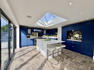 Photo 17- click for photo gallery